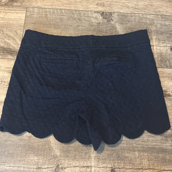 Crown & Ivy Shelby Scallop Short In Blue Canoe Size 10 - Picture 3 of 3